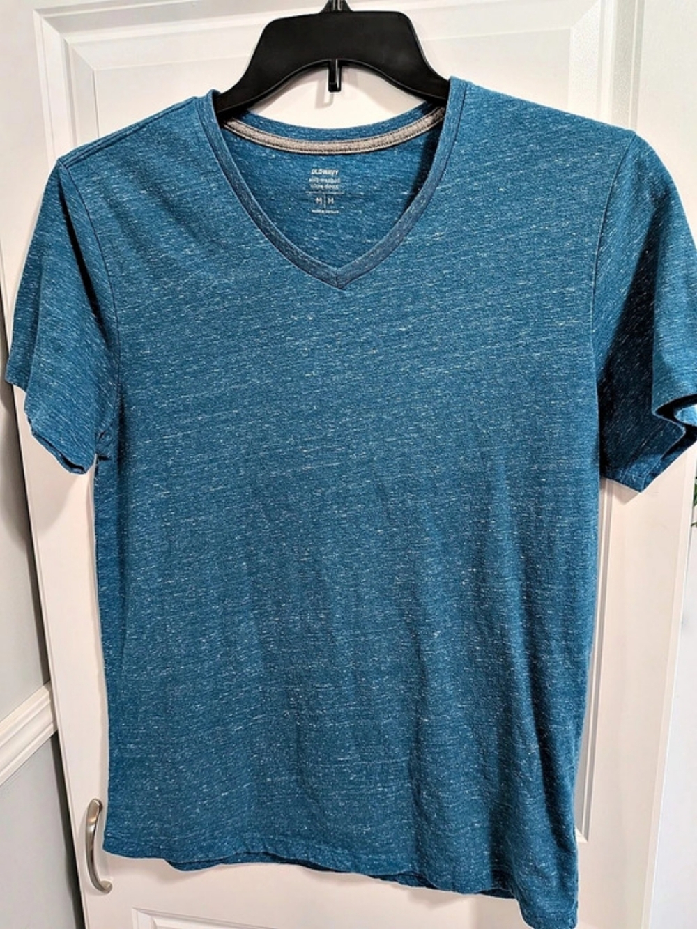 Old Navy Soft-Washed V-Neck Tee Men's Blue Medium